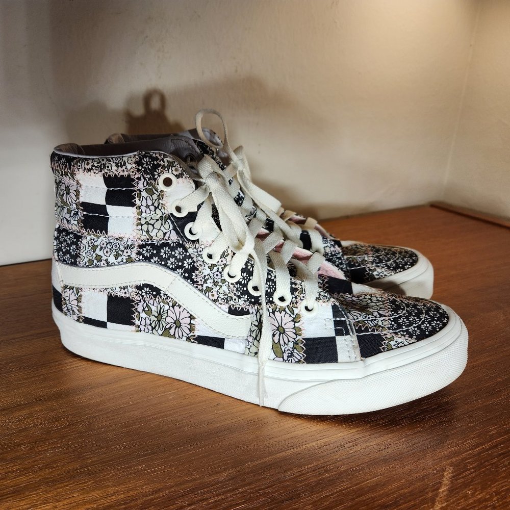 VANS Patchwork Sk8-Hi Black/White Floral Sneaker Men (6.5)/ Women (8.0)